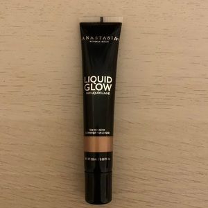 Anastasia Beverly Hills Liquid Glow Face Highlighter in Rose Gold